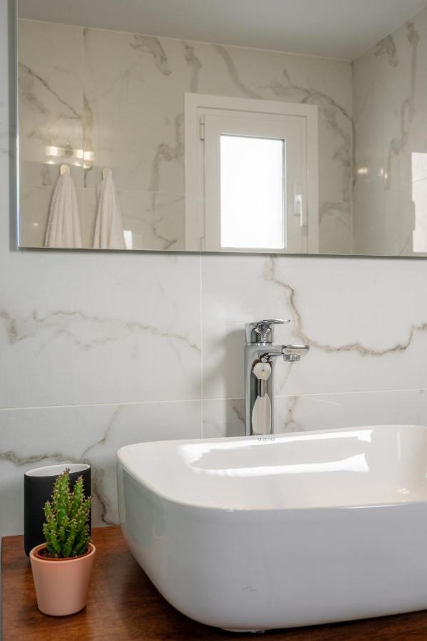 Stunning 2-Bedrooms Apartment In The Heart Of אתונה מראה חיצוני תמונה